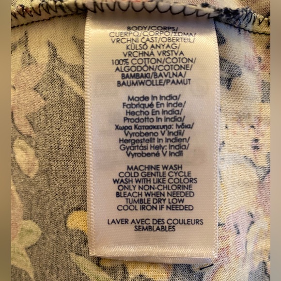 ๐2/$25๐ Chaps floral midi skirt S-M - Picture 5 of 5